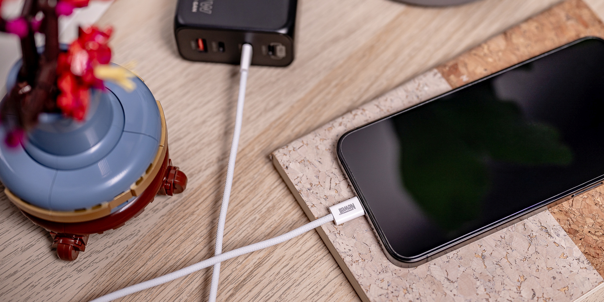 Newell-USB-C-USB-C-60-W-kabel-2-m-bílý-8